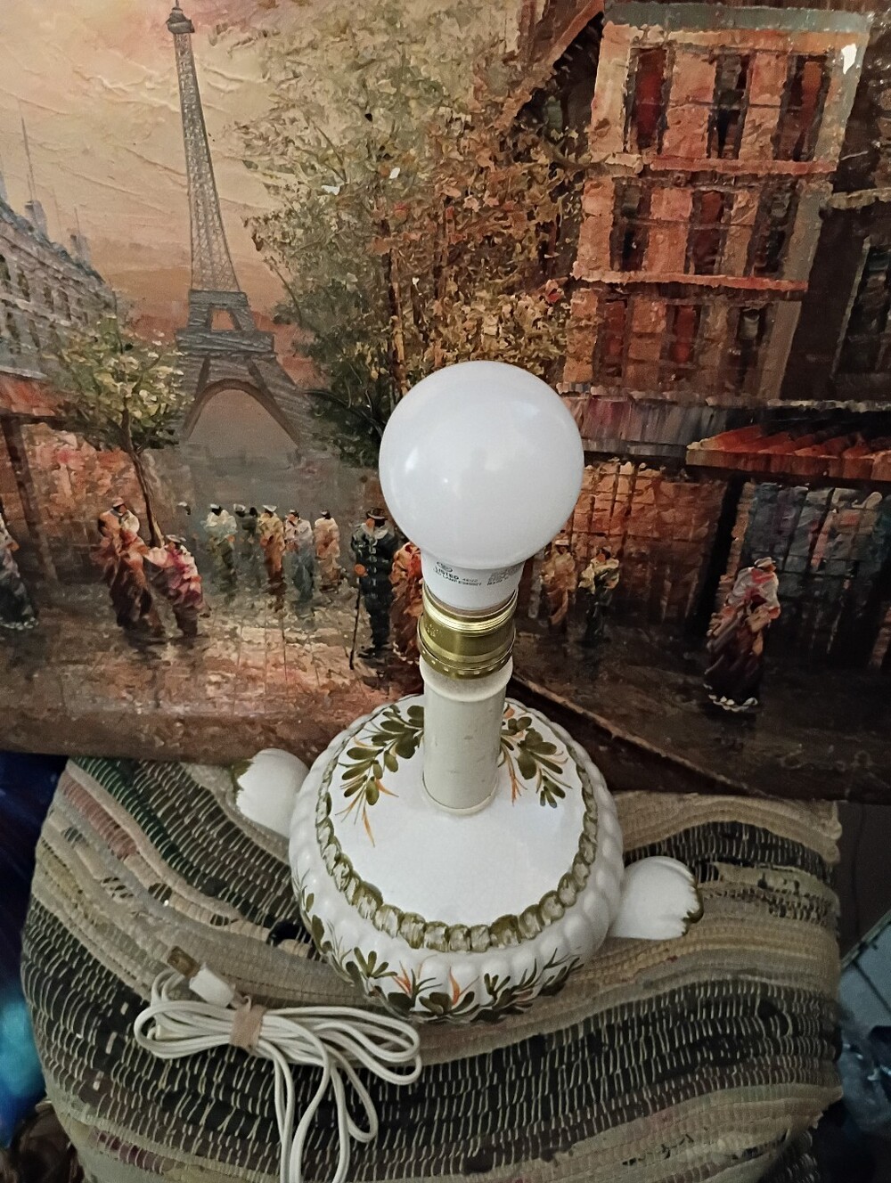 Vintage Italian Made Hand Painted White Ceramic Table Lamp with Gold Leaf Accent